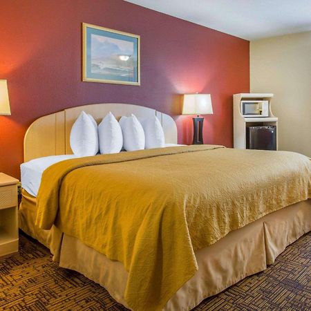 Quality Inn & Suites Weed Eksteriør bilde