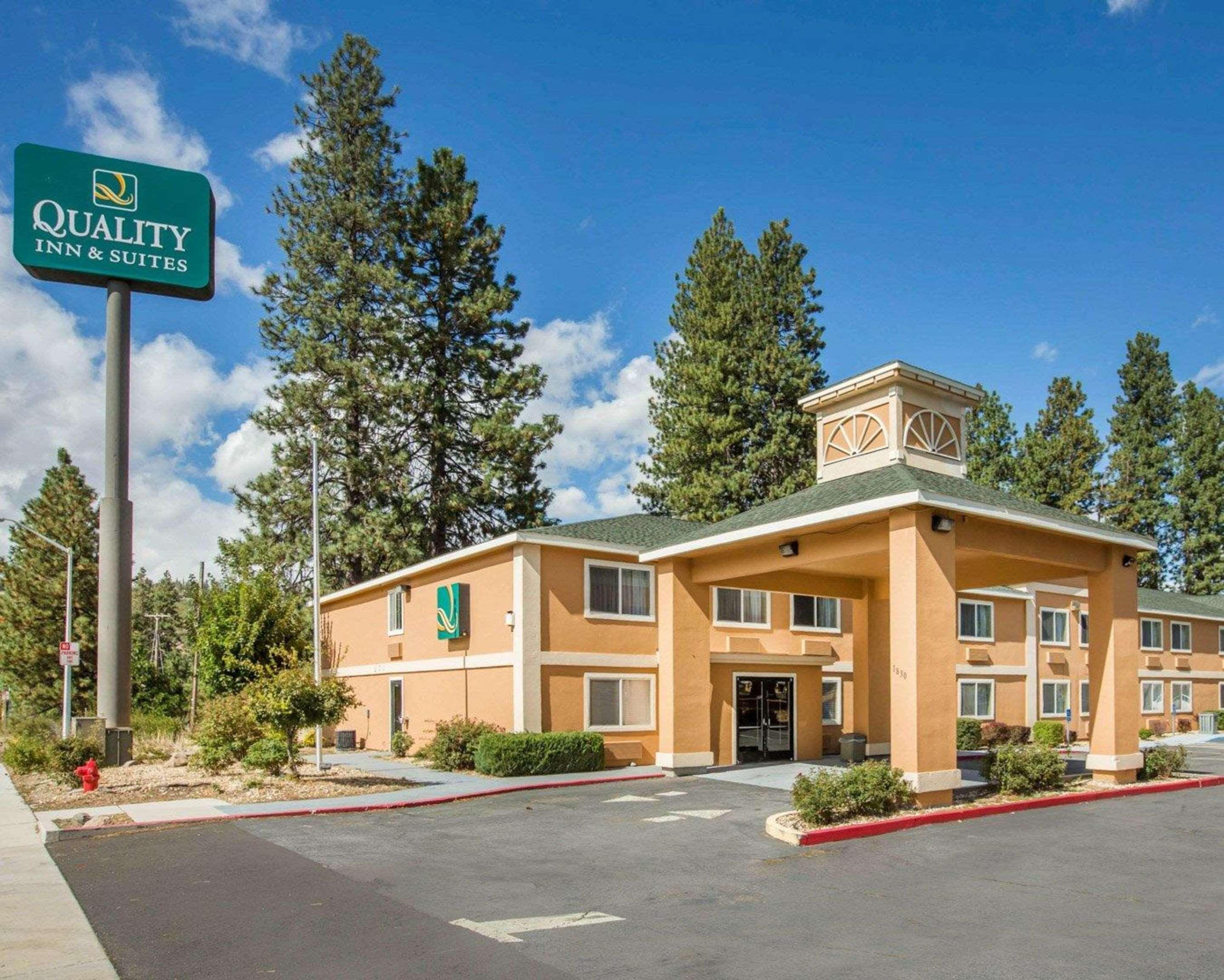 Quality Inn & Suites Weed Eksteriør bilde