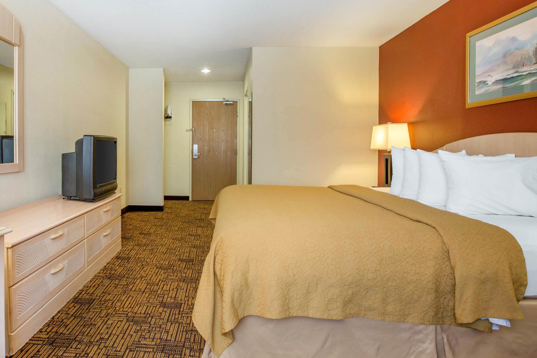 Quality Inn & Suites Weed Eksteriør bilde