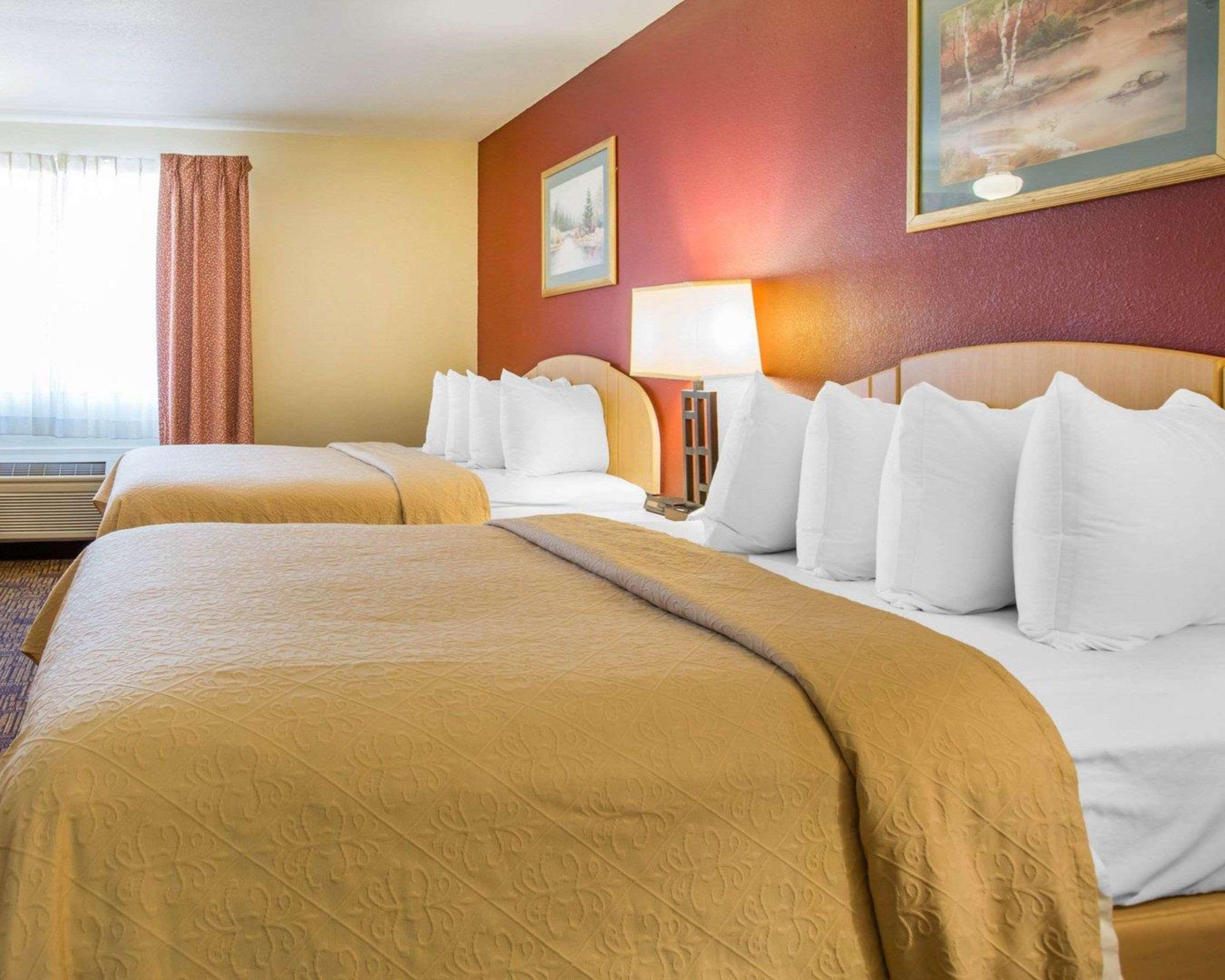 Quality Inn & Suites Weed Eksteriør bilde