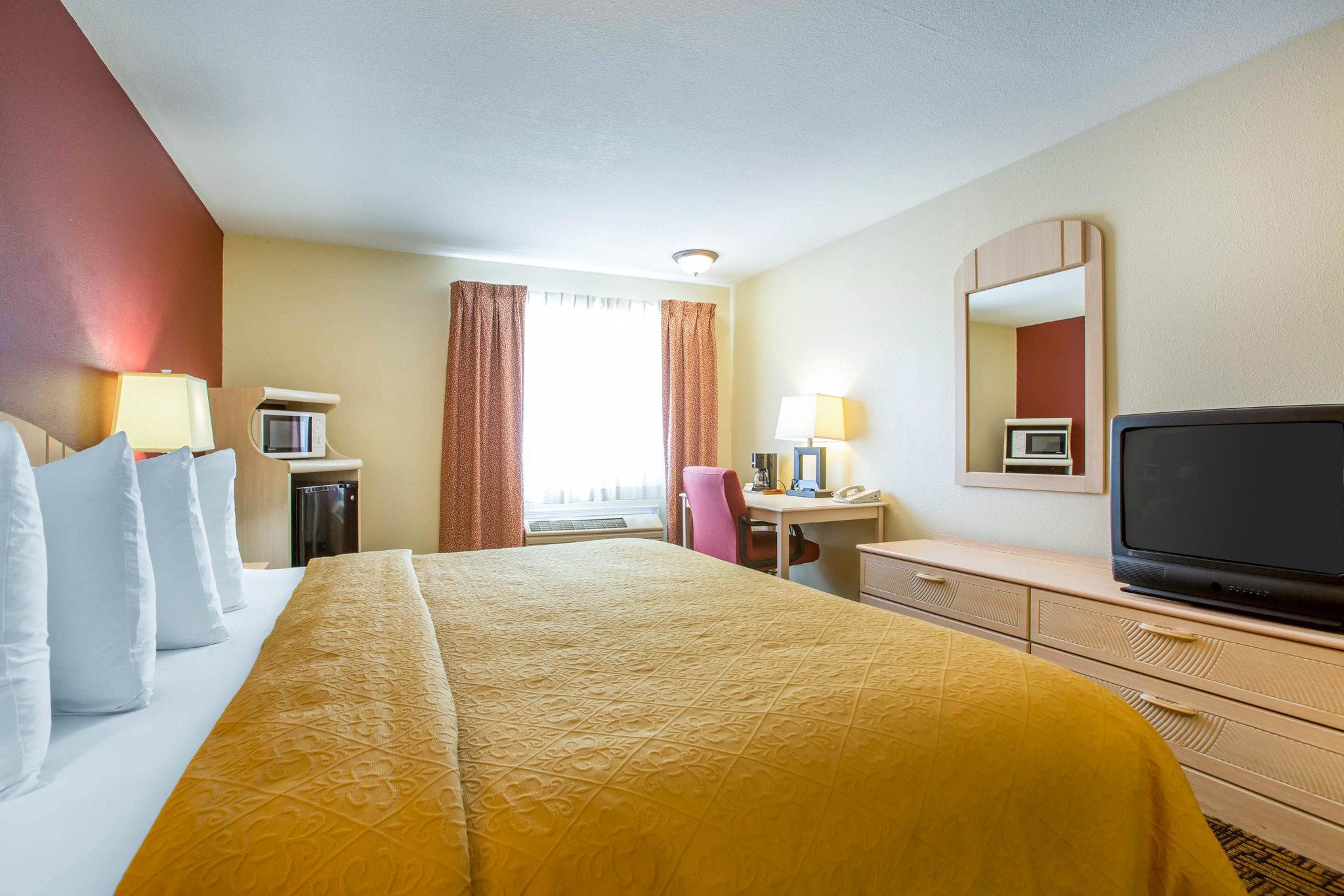 Quality Inn & Suites Weed Eksteriør bilde