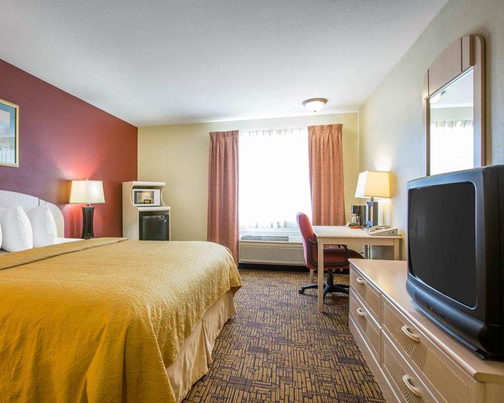 Quality Inn & Suites Weed Eksteriør bilde