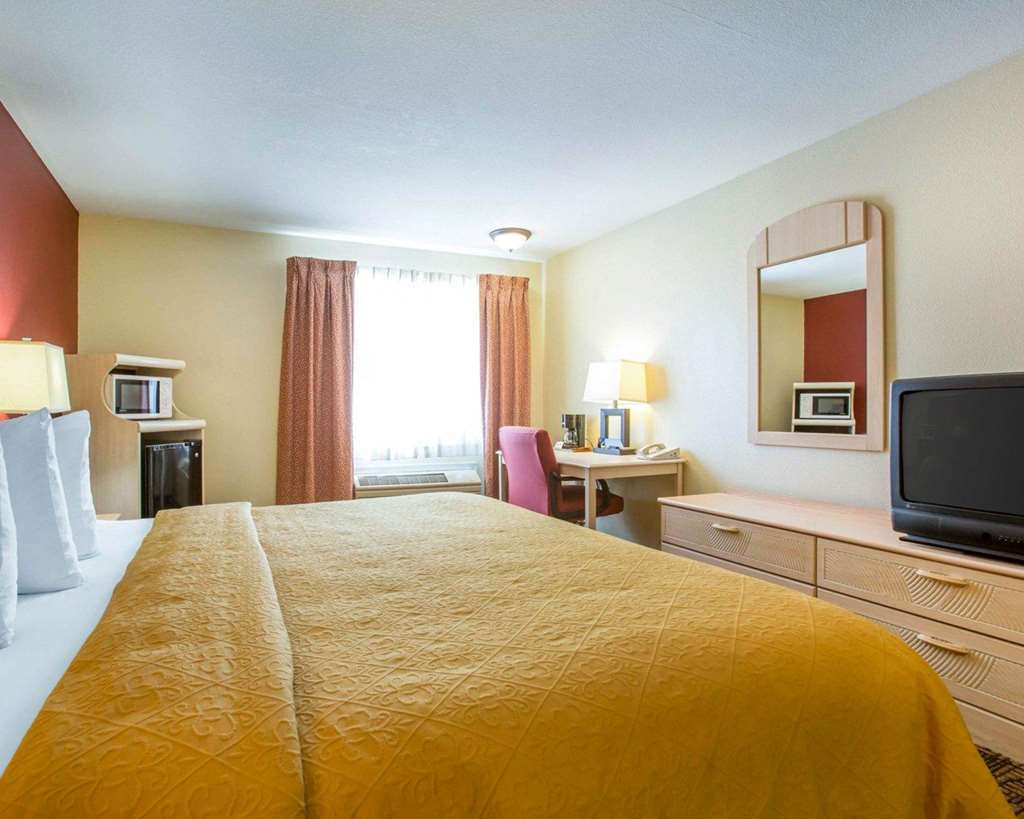 Quality Inn & Suites Weed Eksteriør bilde